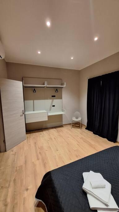 Suite Room Funai Gold - Appartamento con 2 Camere da Letto - 5