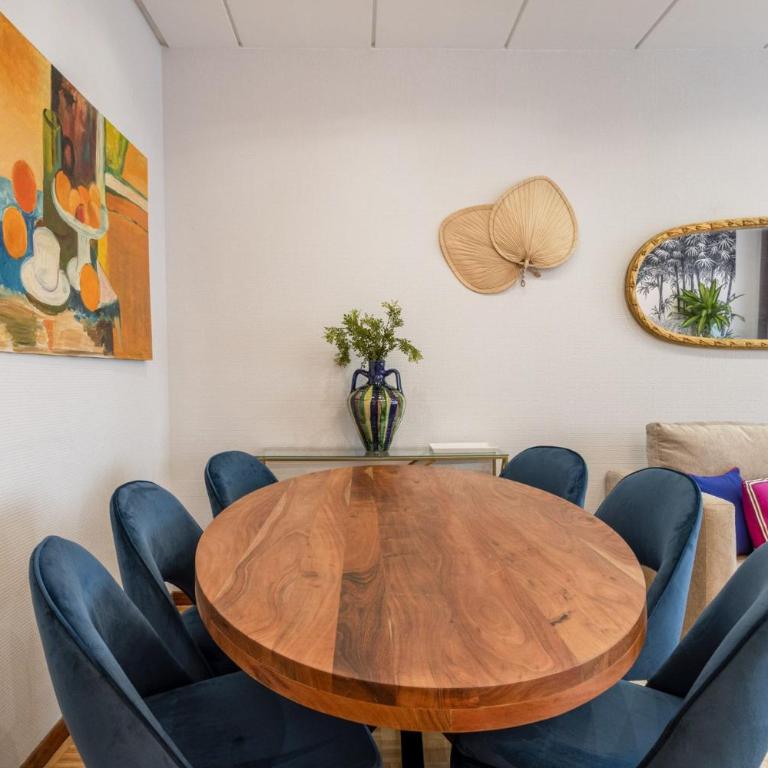 Vibrant 2-Bed Apartment for 4 in Madrid - Two-Bedroom Apartment - 5