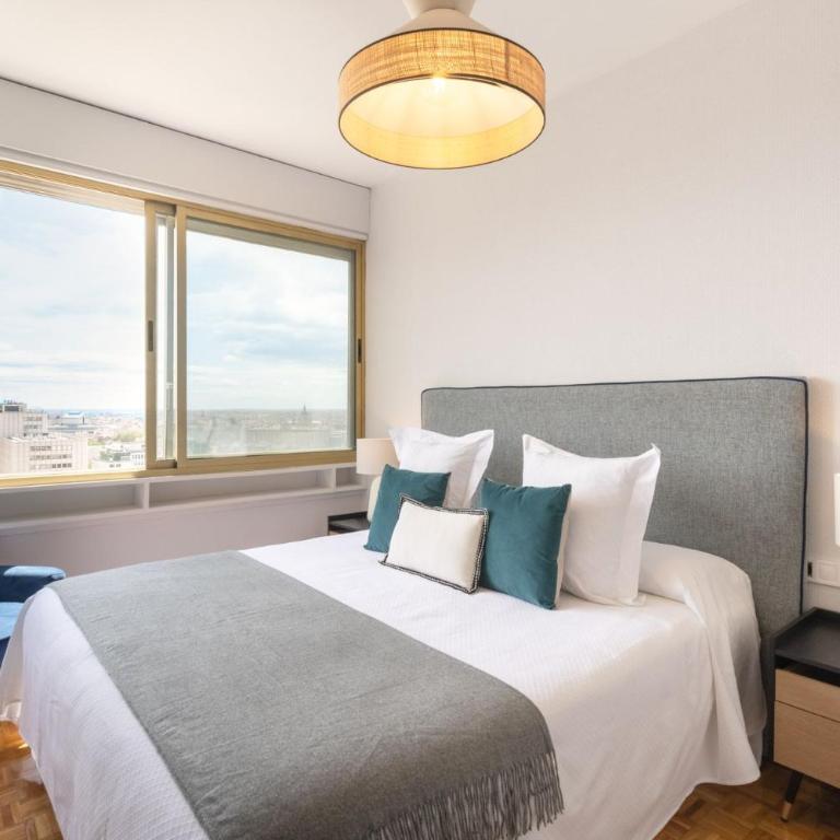 Vibrant 2-Bed Apartment for 4 in Madrid - Two-Bedroom Apartment - 10