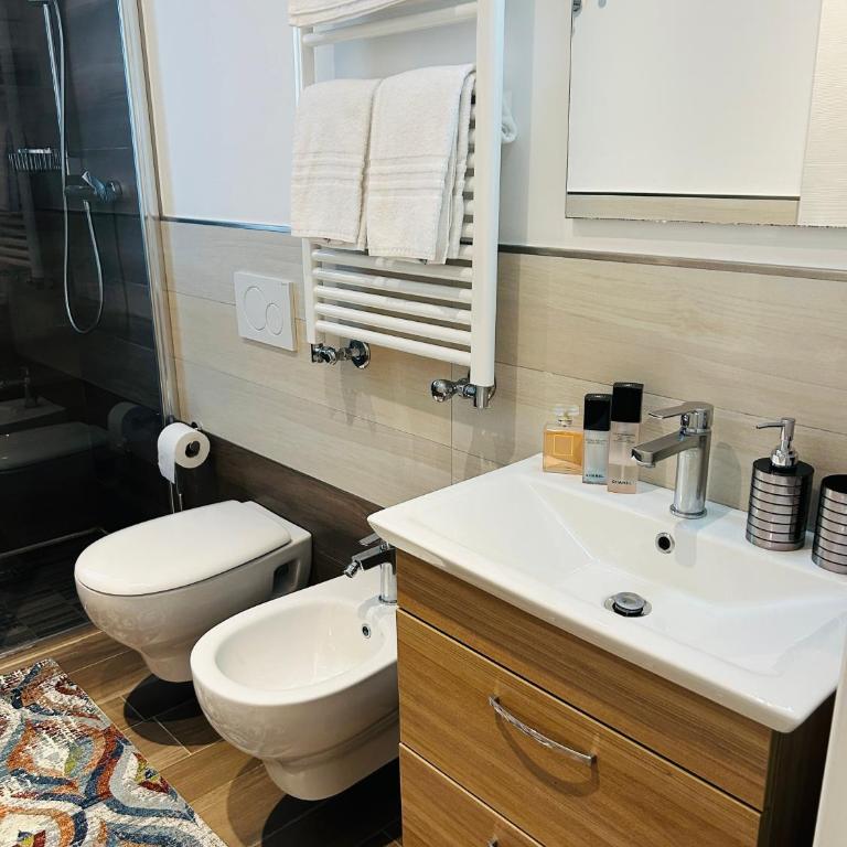 Menotti Attico-Flexrent Immobiliare Abissinia - Two-Bedroom Apartment - 45