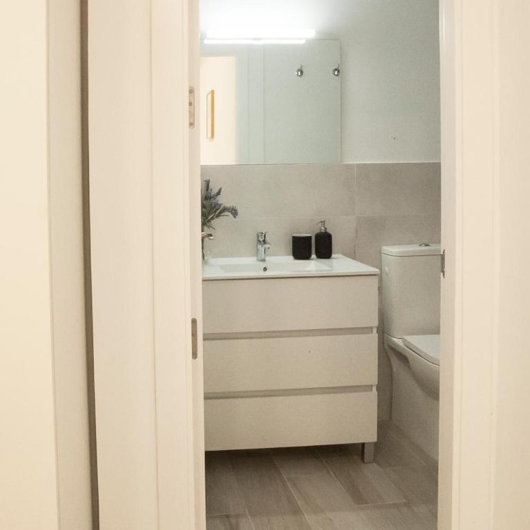 Apartamentos RG Hospital Valme - Apartamento Estudio - 9