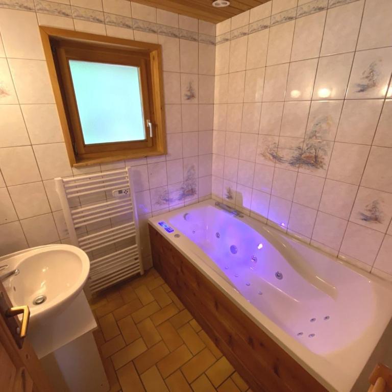 LE FISHING LODGE Chalet en bois avec bain nordique - Chalet - 32