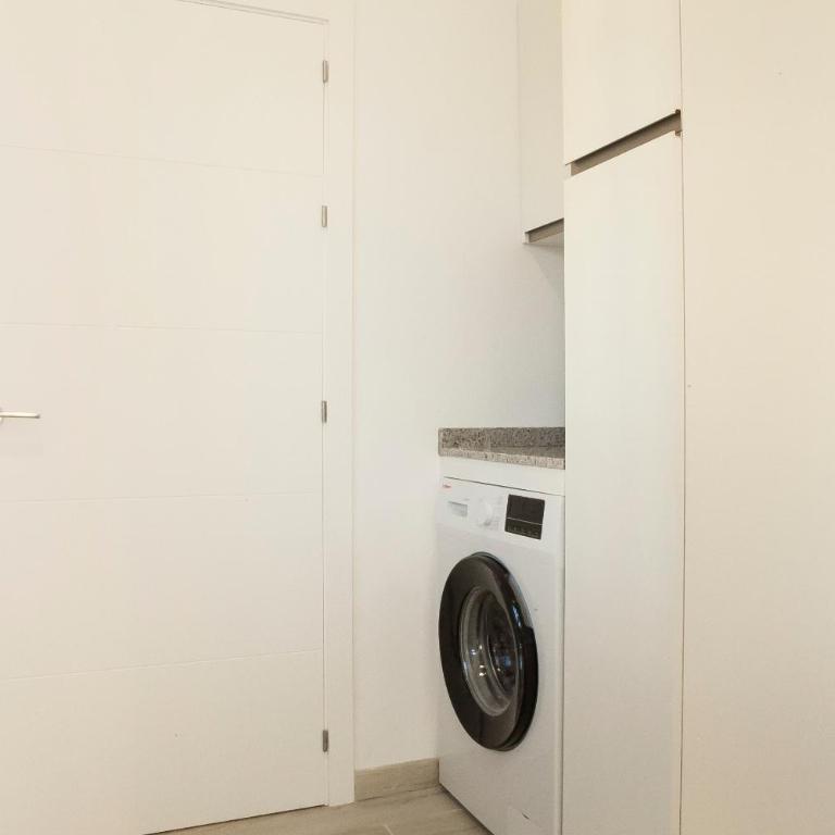 Apartamentos RG Hospital Valme - Apartamento Estudio - 2