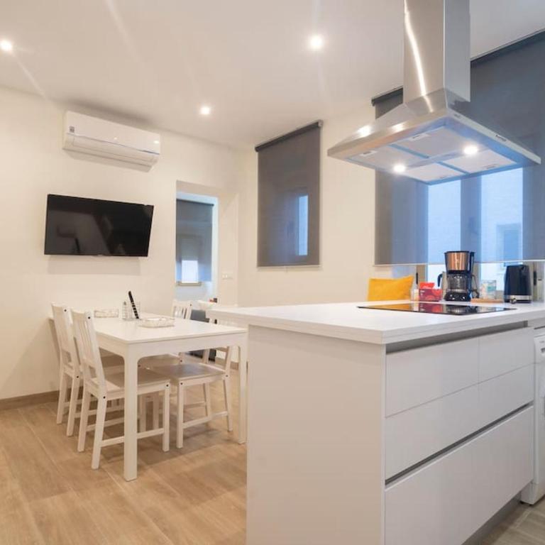 Hogar del Lirio - Three-Bedroom Apartment - 6