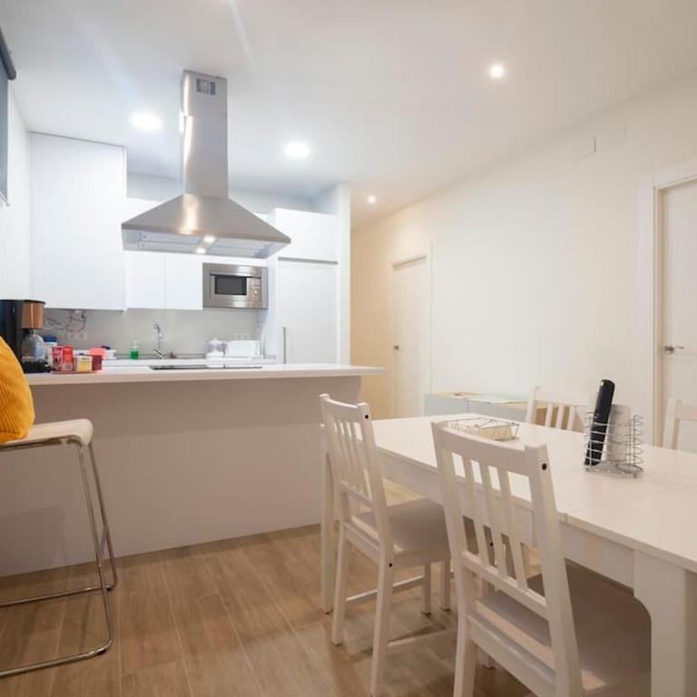 Hogar del Lirio - Three-Bedroom Apartment - 5