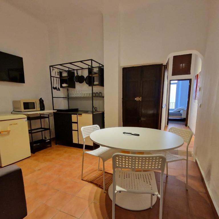 Frailes Apartments - One-Bedroom Apartment - 12