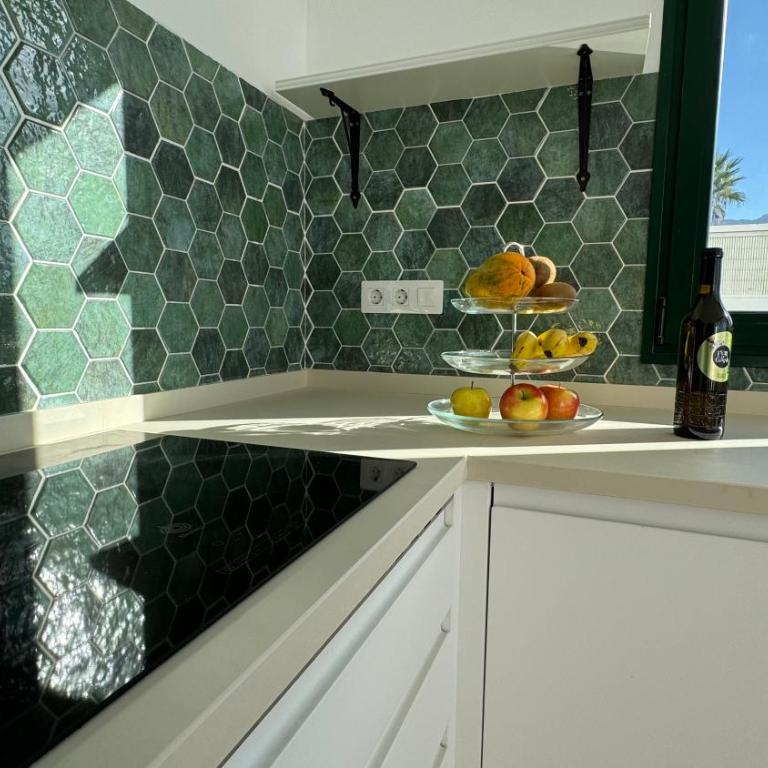 Lilias home - private heatable pool, BBQ, free wifi - Three-Bedroom Apartment - 17