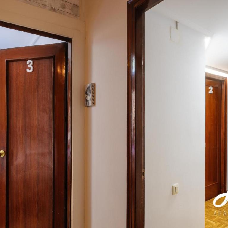 HR-Madrid-Puerta del Sol - Double Room with Private Bathroom - 8