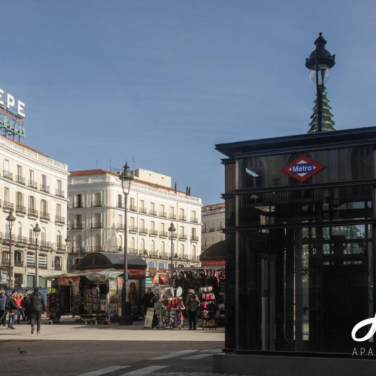 HR-Madrid-Puerta del Sol - Double Room with Private Bathroom - 10