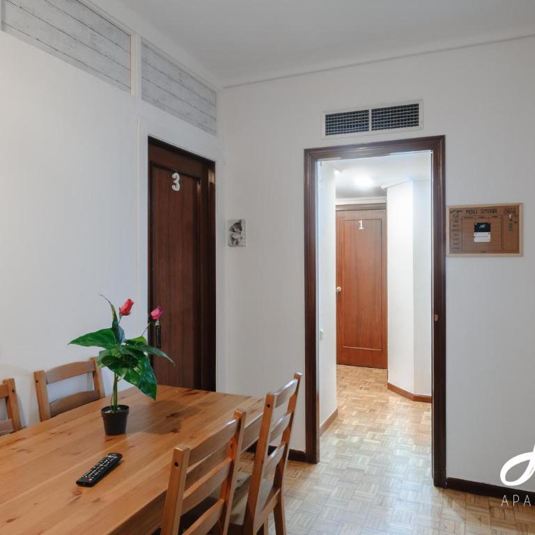 HR-Madrid-Puerta del Sol - Double Room with Private Bathroom - 17