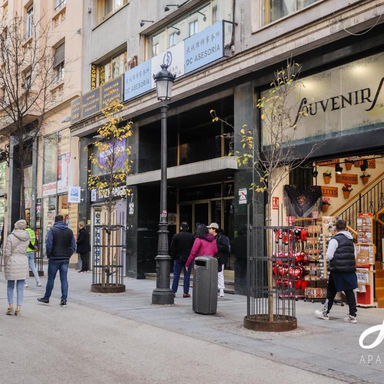 HR-Madrid-Puerta del Sol - Double Room with Private Bathroom - 32