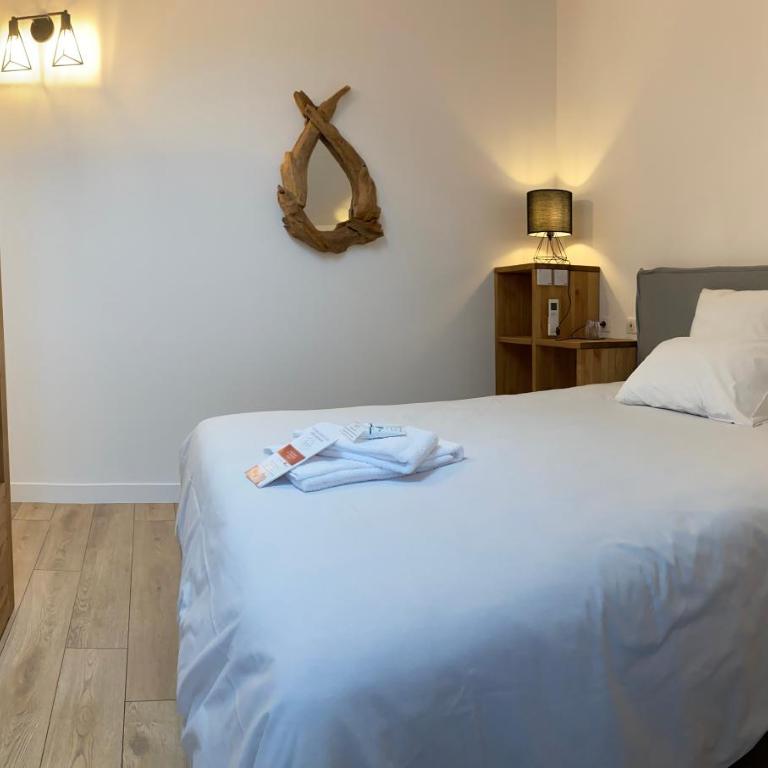 La Bellours Maison d Hôtes avec Piscine - Chambre Double - 5