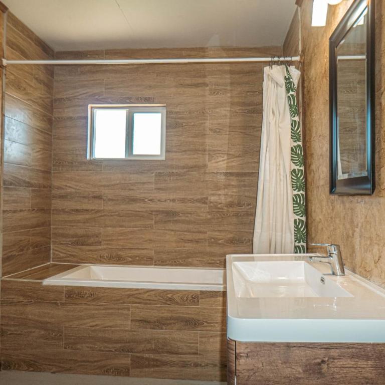 Texas Limache - Two-Bedroom Apartment - 4