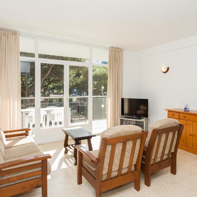 Apartamentos Blanes-Condal Costa Brava - Apartamento con vistas a la piscina - 1