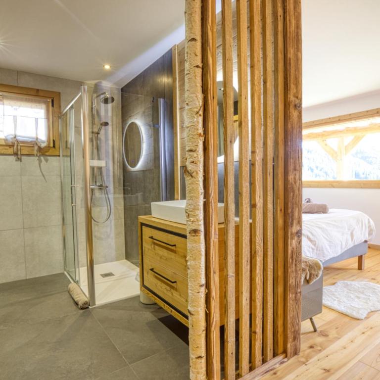 Chalet moderne avec jacuzzi et accès skis aux pieds - FR-1-505-199 - Chalet - 17