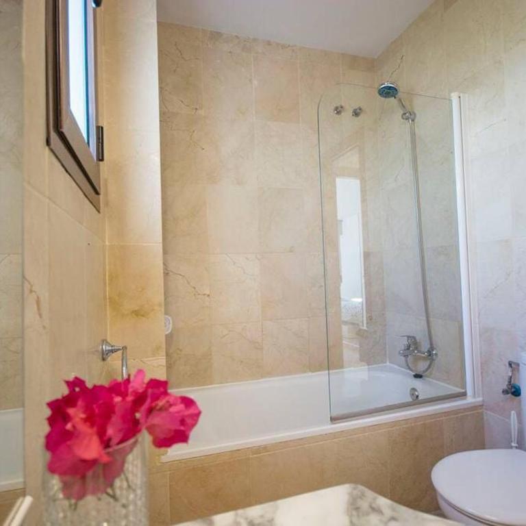 Apartamento 33, Frigiliana Spacious family Apartment with large Pool in the town center HansOnHoliday Rentals - Apartamento de 3 dormitorios - 33