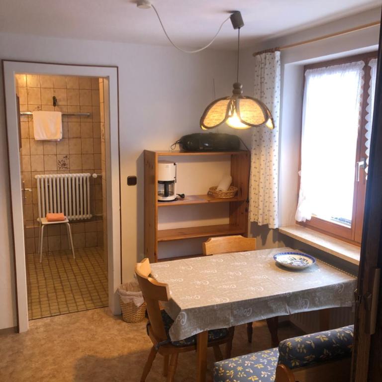 Gästehaus Riefenhaus - Kleines Zweibettzimmer - 2