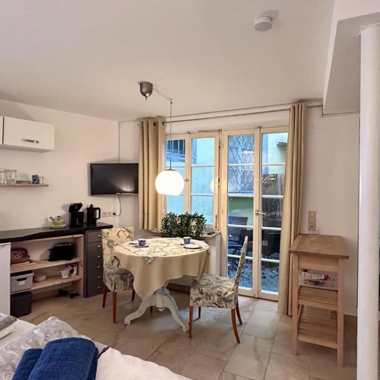 Ferienapartment Eva - gemütlich und zentral auf der historischen Insel Lindau - Apartment with Terrace - 6