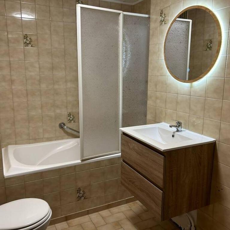 Reve Divin T2 en R/C parking-bagagerie-salle sport-barbecue - One-Bedroom Apartment - 10