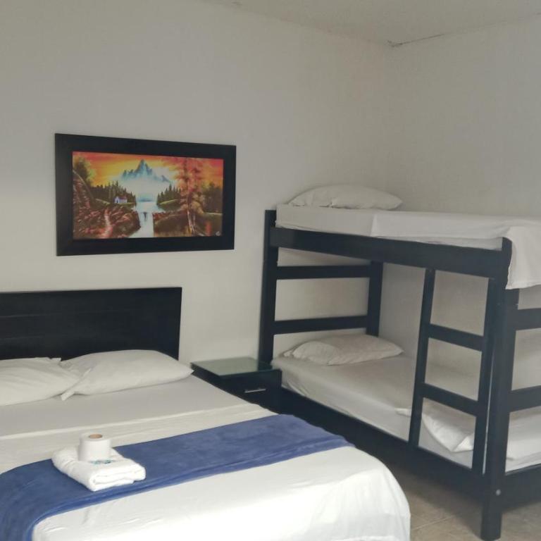 HOTEL LUZ MERY - Habitación Triple Básica - 1