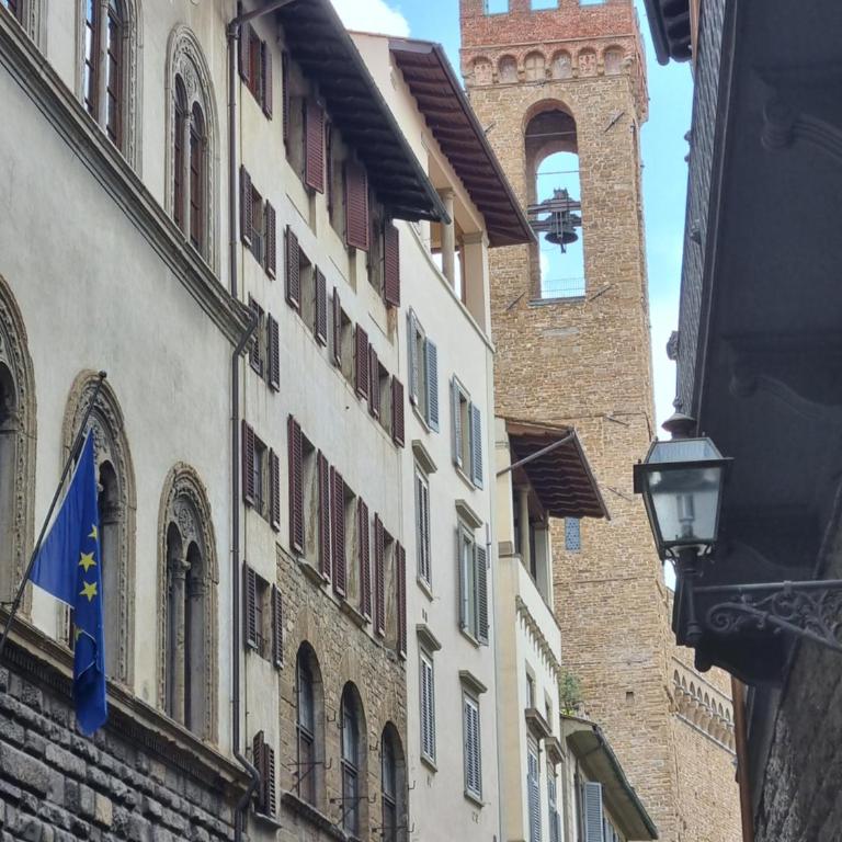 LA SEDE DELL'ARTE Monolocale Studio e Camere in Torre Medievale vicino a Duomo e Piazza Signoria - Monolocale su 2 Livelli - 17