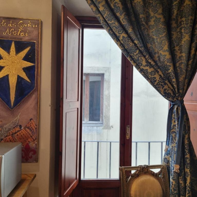 LA SEDE DELL'ARTE Monolocale Studio e Camere in Torre Medievale vicino a Duomo e Piazza Signoria - Camera Tripla con Bagno in Comune - 57