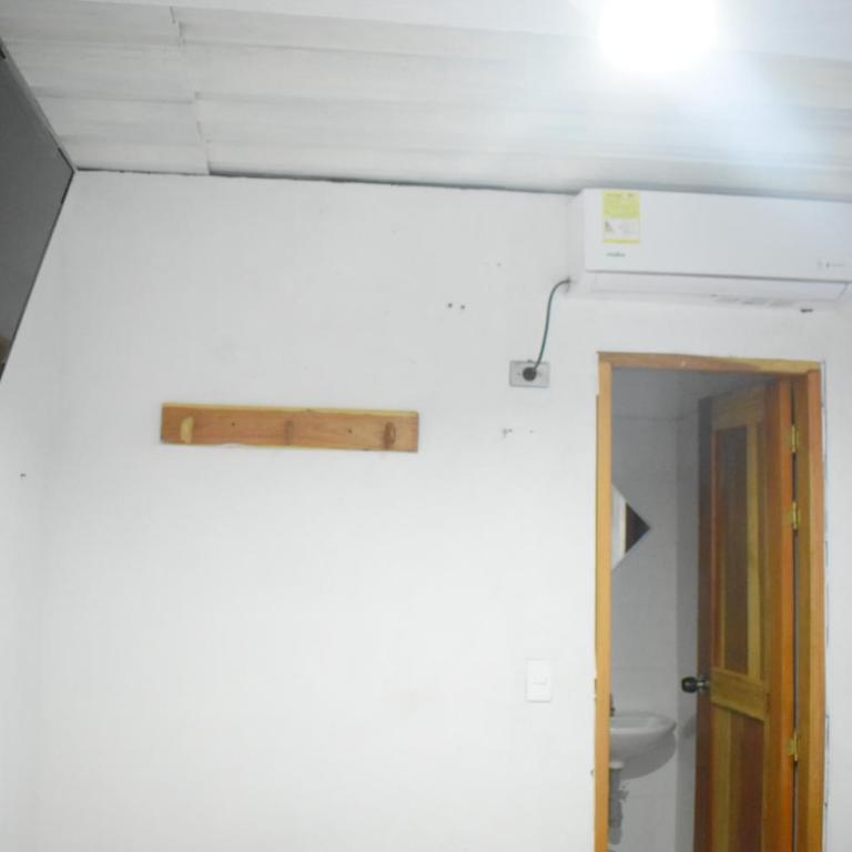 Shaddai restaurante y hospedaje - Habitación Individual Amplia - 7