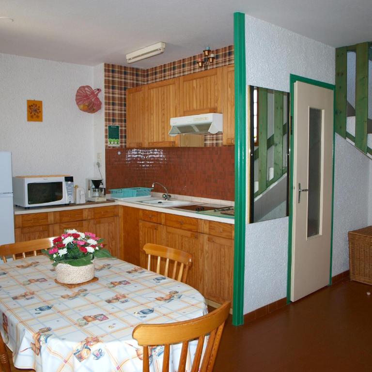 Vacances à Saint-Jean-de-Monts : Pavillon intime 6 pers., proche plage et commerces - FR-1-323-369 - Maison de Vacances - 11