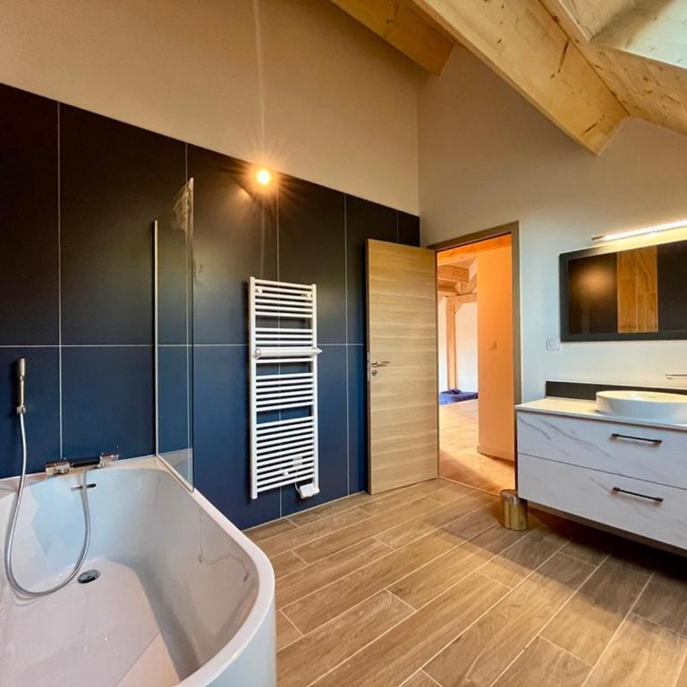 Chalet 5 pièces avec terrasse et garage au Mont-Dore - FR-1-608-263 - Chalet - 14