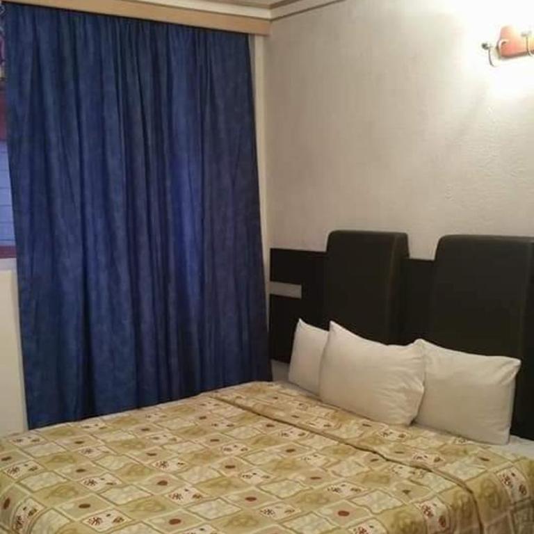 Hotel Estación Guadalajara - Twin Room - 9