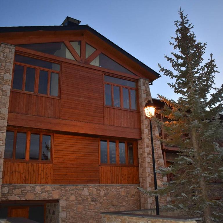 Bel appartement 3 pièces pour 5 pers. avec vue Pyrénées - Appartement 2 Chambres - 8