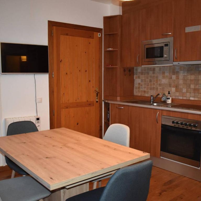 Bel appartement 3 pièces pour 5 pers. avec vue Pyrénées - Appartement 2 Chambres - 10