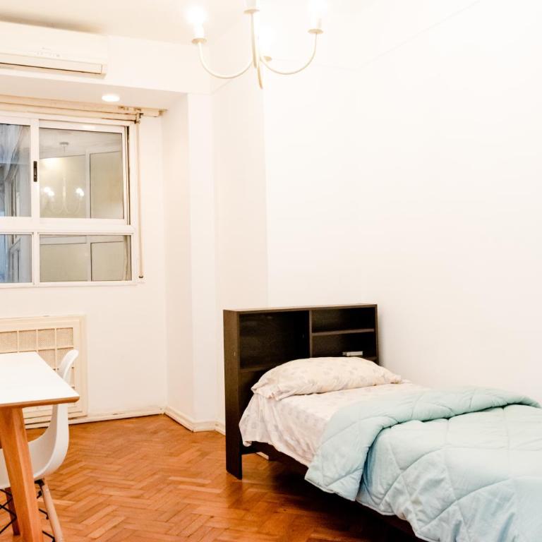 PRIVATE ROOM in a huge multicultural apartment - Habitación Individual Deluxe - 1