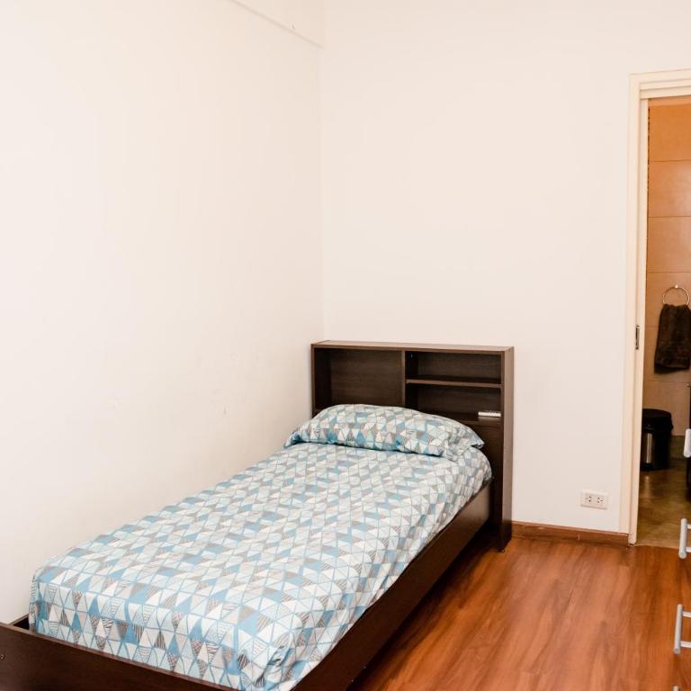 PRIVATE ROOM in a huge multicultural apartment - Habitación Individual con baño privado - 1