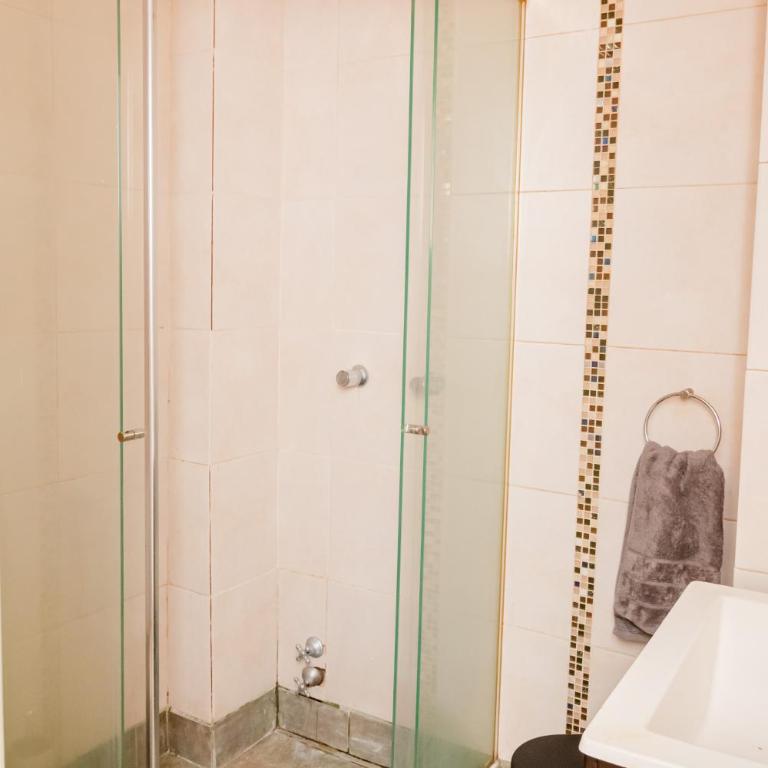 PRIVATE ROOM in a huge multicultural apartment - Habitación Individual con baño privado - 6