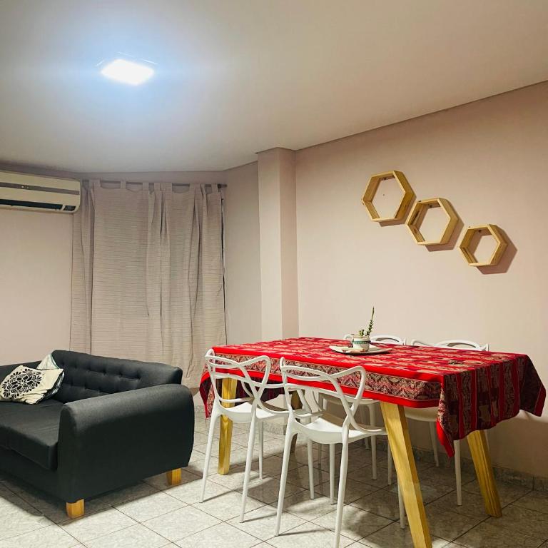 Depto dos habitaciones sobre avenida principal en Cataratas del Iguazú, con wifi - Apartamento de 2 dormitorios con balcón - 17