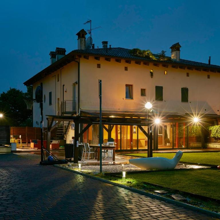 BALDA HOUSE, covered and heated pool Only for you - Three-Bedroom Vacation Home - 9