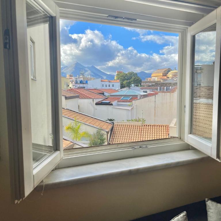 Prince Moncada - One-Bedroom Apartment - 4