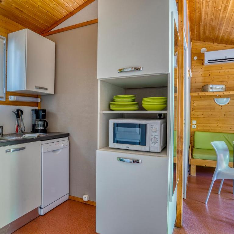 Camping Le Bois Fleuri - Chalet Genêt Standard 5p 2ch - 5