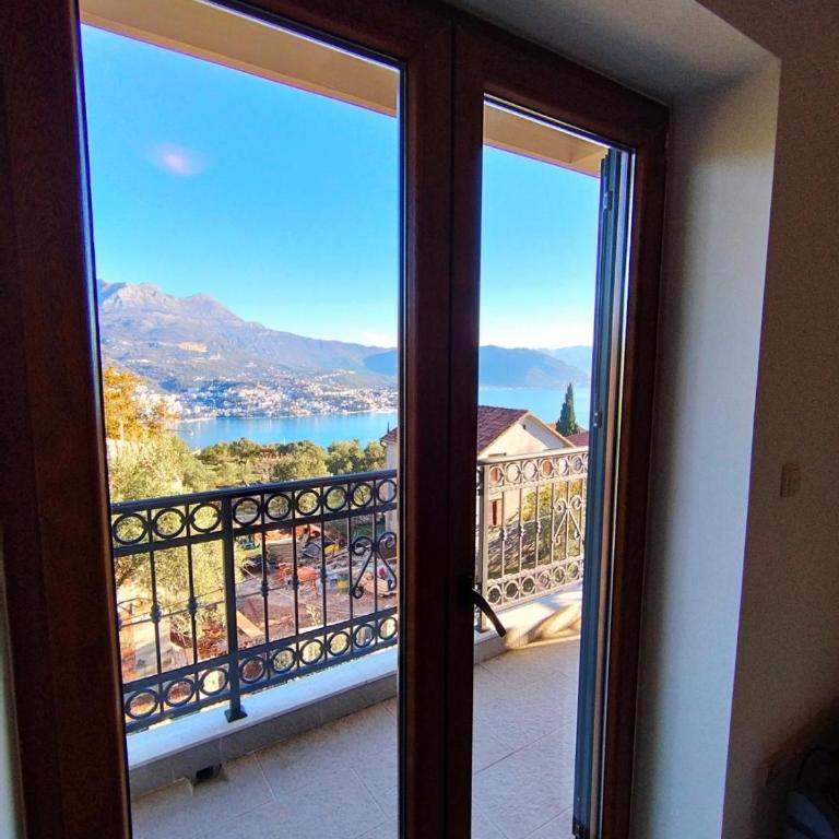 Villa Mir, Igalo, Herceg Novi - Three-Bedroom Villa - 5