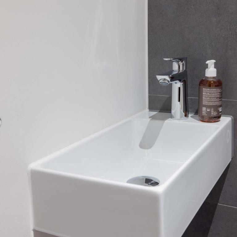 Apartmenthaus A24 - Appartamento con 3 camere da letto e doccia - 7