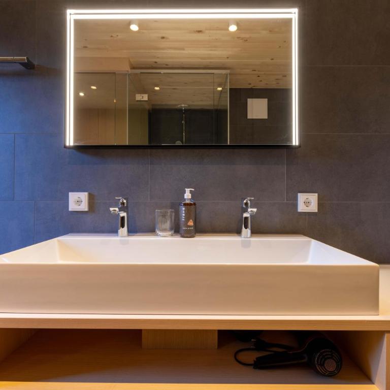 Apartmenthaus A24 - Appartamento con 3 camere da letto e doccia - 17