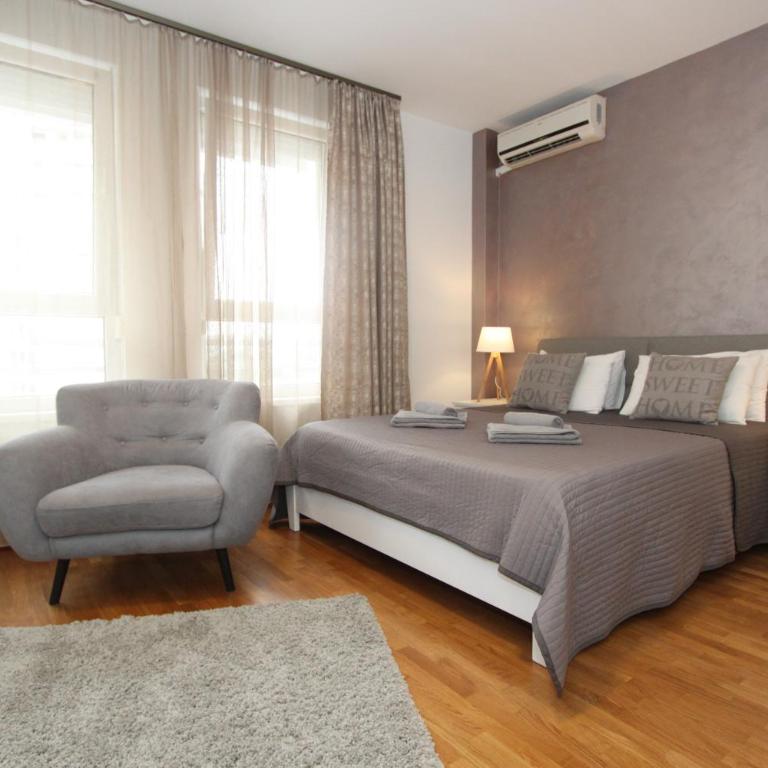 Kokpit - Stan Na Dan Novi Beograd Belvil, parking 5 evra dan - Studio Apartman - 1