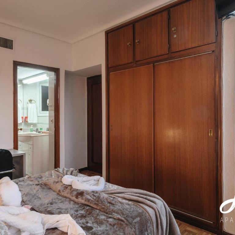 HR-Madrid-Puerta del Sol - Double Room with Private Bathroom - 25