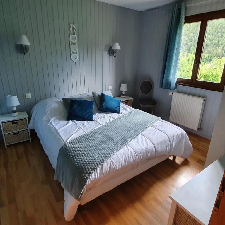 AU PETIT BONHEUR "bain nordique" - Maison 5 Chambres - 9