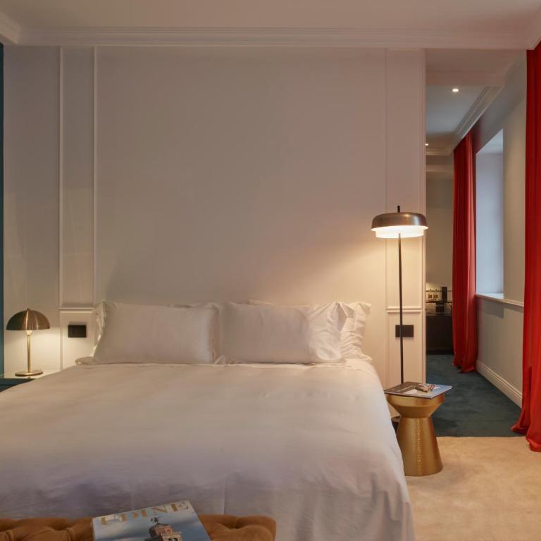 The Townhouse - Suite King Deluxe - 11