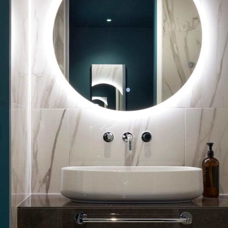 The Townhouse - Suite King Deluxe - 21