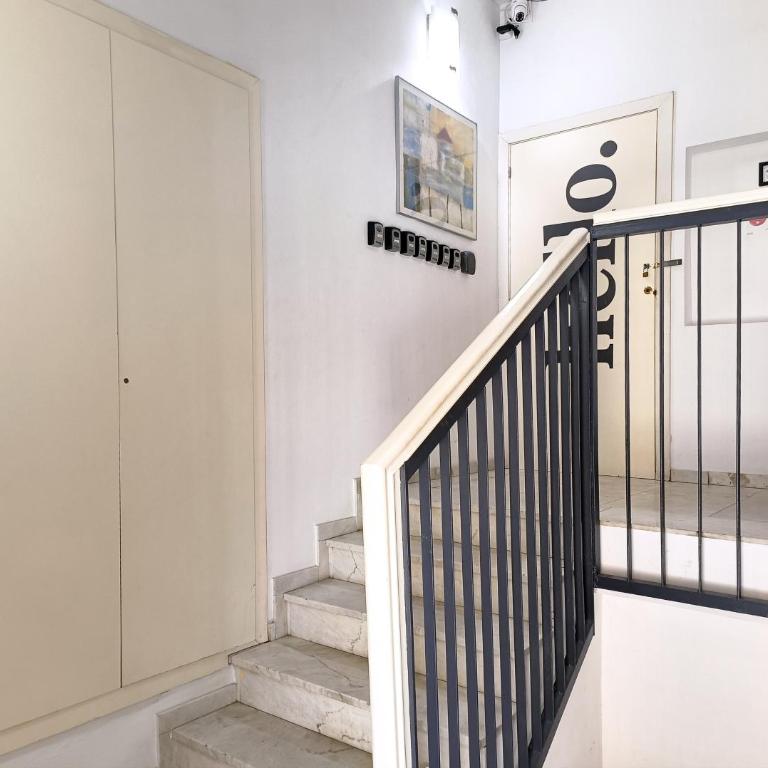 Flats Friends Torres Quart - One-Bedroom Apartment - 1