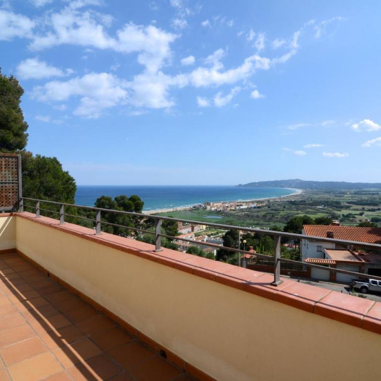 Montseny 3 - Piscina Privada - Three-Bedroom House - 11
