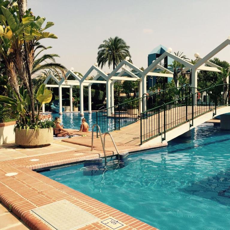 Beachfront Holiday Apartment in Benalbeach - Apartment with Sea View - 9